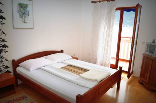 Herceg Novi Montenegro super código de descuento booking.com
