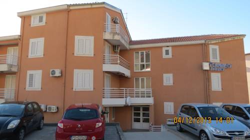 Petrovac na Moru Montenegro super código de descuento booking.com