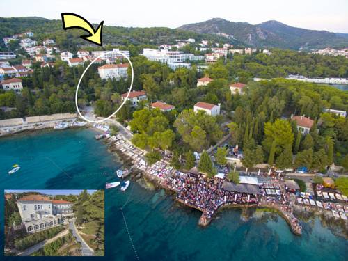 Hvar Croacia super código de descuento booking.com