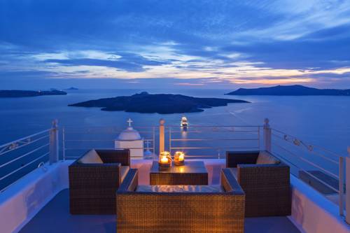 Firá Grecia super código de descuento booking.com