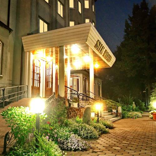Bishkek Kirguistán super código de descuento booking.com