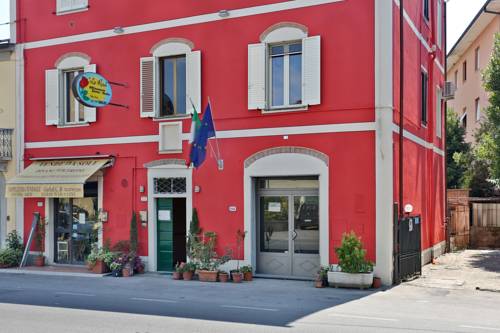 ルッカ イタリア スーパーディスカウントコード Lucca booking.com