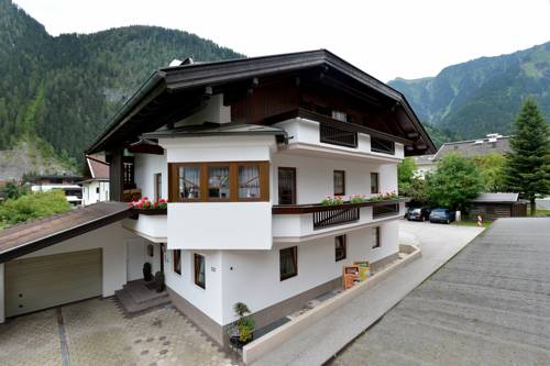マイヤーホーフェン オーストリア スーパーディスカウントコード Mayrhofen booking.com