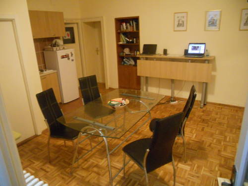 ベオグラード セルビア スーパーディスカウントコード Belgrade booking.com