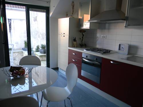 Tisno Croacia super código de descuento booking.com