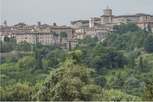 Bérgamo Italia super código de descuento booking.com